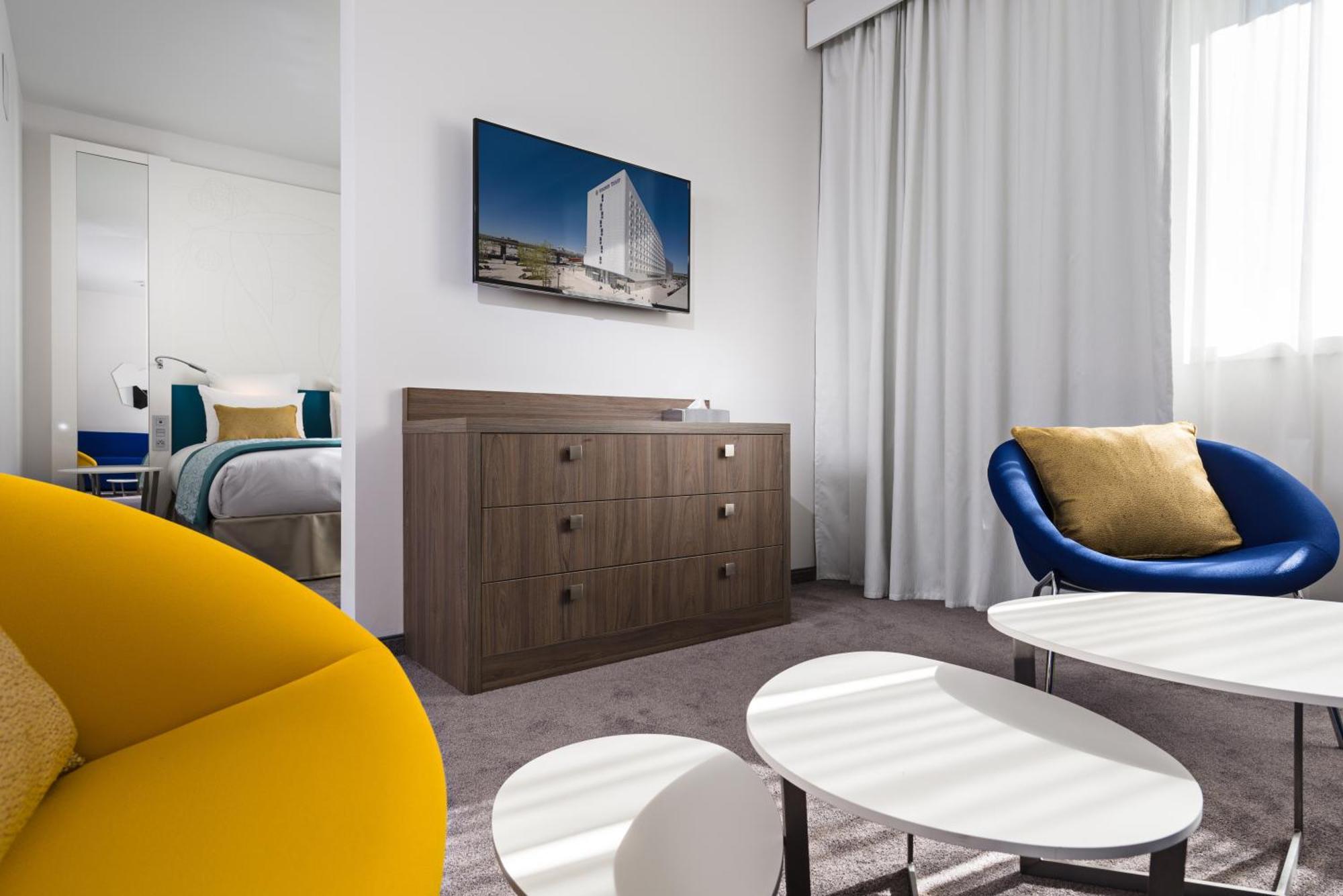 Golden Tulip Marseille Euromed Hotel Kültér fotó